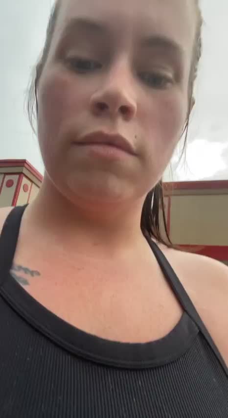 Letting the girls breathe after the gym and almost got caught [gif] - free porn video