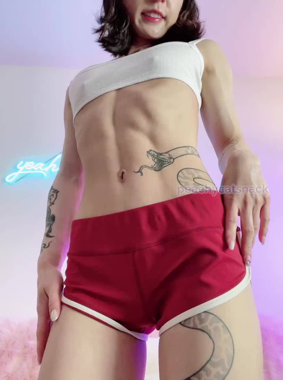 You run into me at the gym and I show you this... Tell me what happens next! 😝 - free porn video