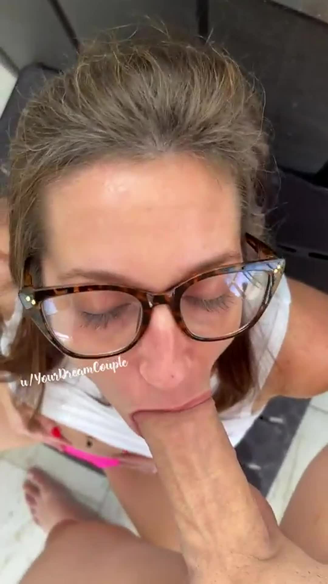 Daily head is the key to a happy marriage 🤓 - free porn video