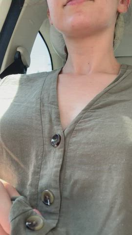 Flashing my boobs to people on the road today - free porn video