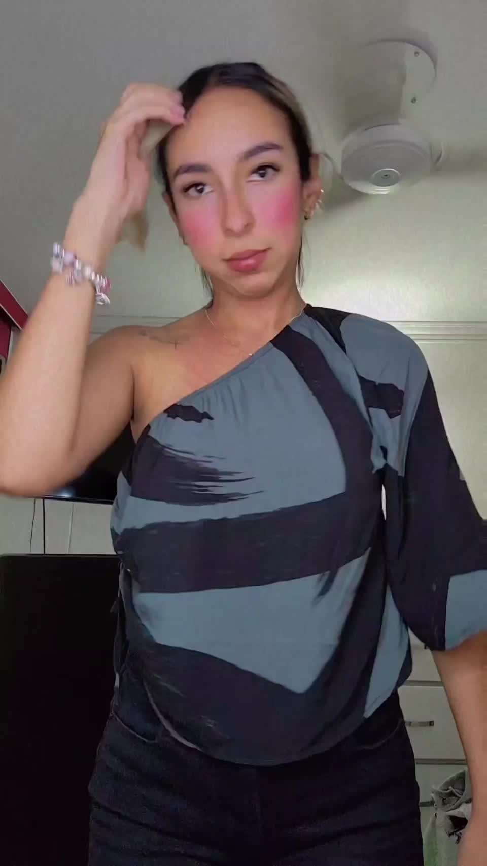 Here's my another cutie on/off trick - free porn video