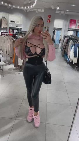 I love using bras as tops. Do you like it? - free porn video