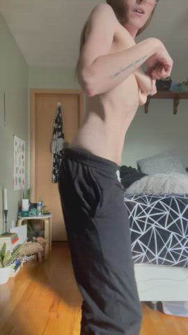 Want me to entertain you? - free porn video