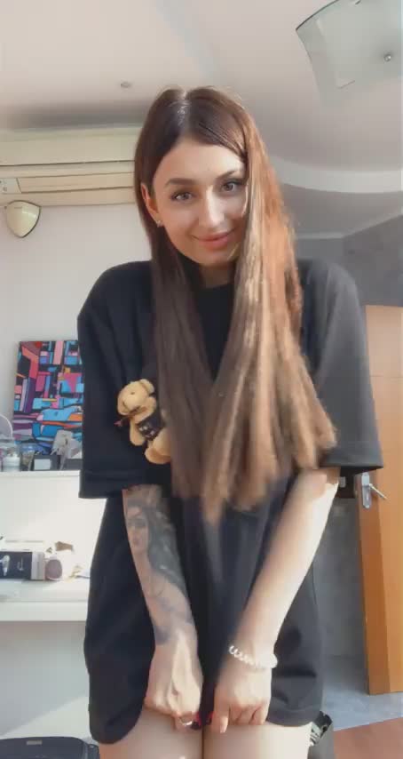 I’m only 19 years old, but I like older men here😍 - free porn video