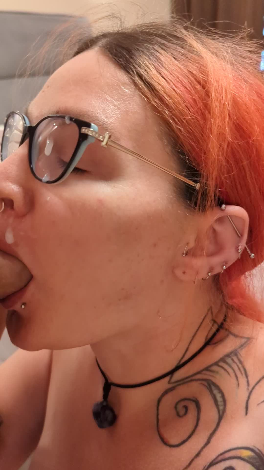 I spilled my breakfast :( - free porn video