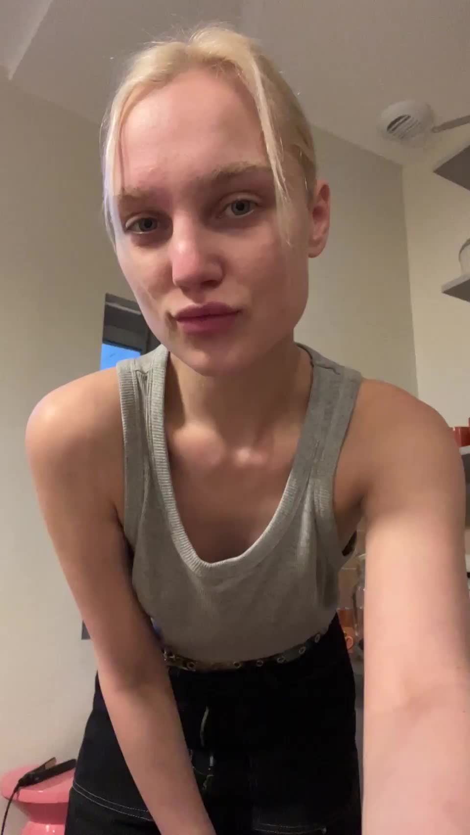 I’m 20 and you 😍 - free porn video