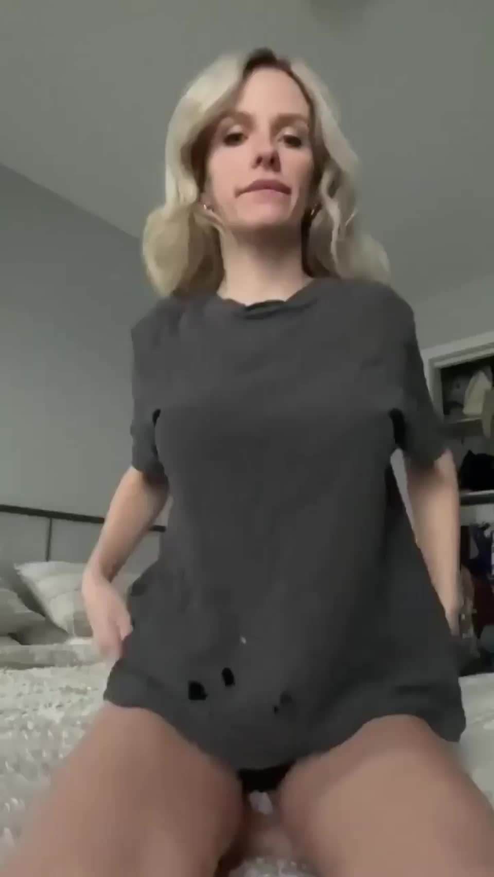 Droping my big boobies i wish you finish on them - free porn video
