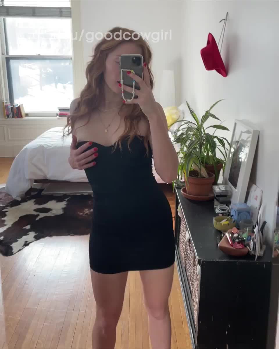 Just got my tits pierced, be the first to suck on them 😋 - free porn video