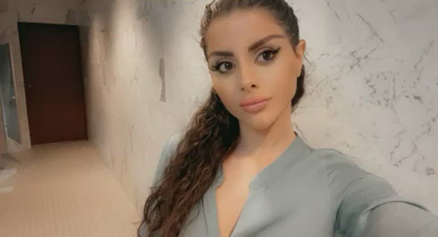 I wear a minimizing bra in public to try my best to hide these massive natural tits - free porn video