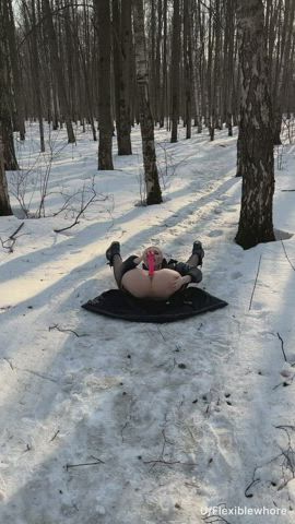 I like to masturbate in nature ,but i also want to be fucked in nature! - free porn video