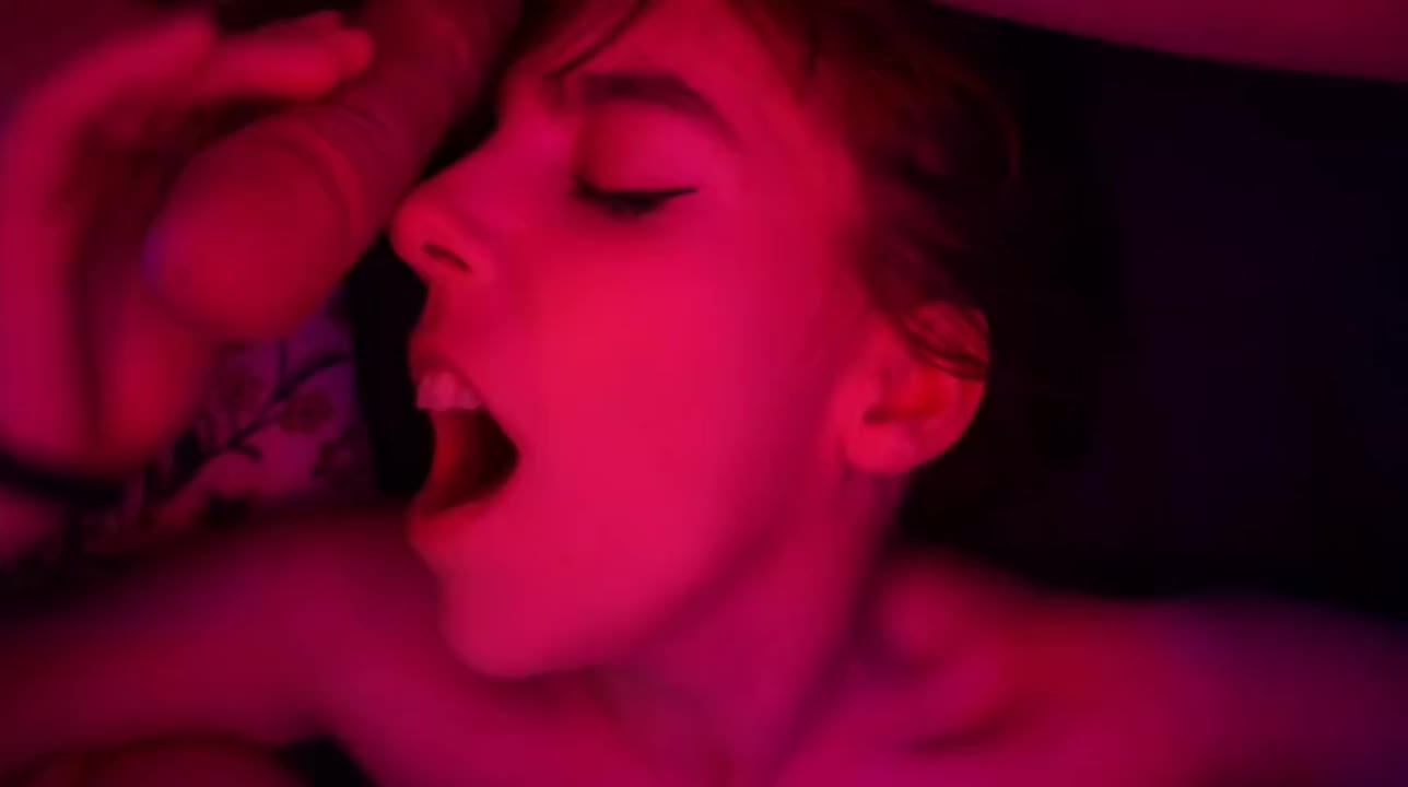 I just met him but he had no issue spreading my legs and fucking my pussy in front of hubby - free porn video