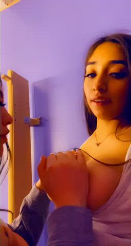 Nipple sucking - free porn video