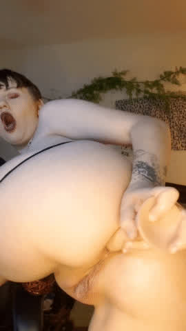 Feels so good slipping in - free porn video
