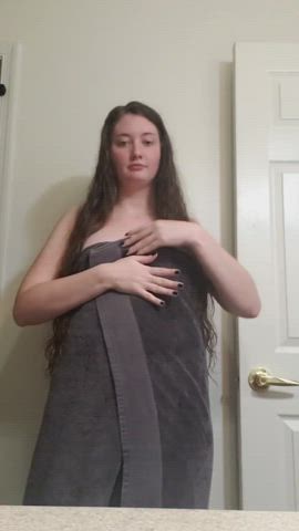 The lighting in my bathroom really shows off my paleness - free porn video