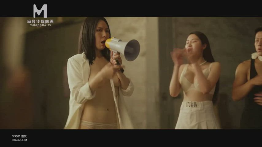 Fucking three beautiful Asians - free porn video