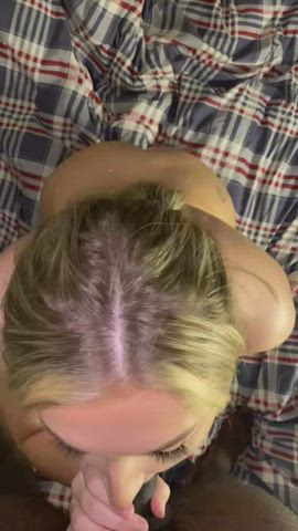 Every man deserves a blowjob before bed - free porn video
