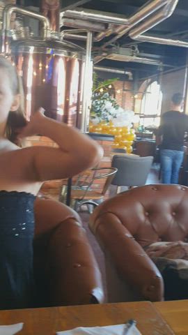 A lot of traffic for a restaurant, but it got the job done. Heh [GIF] - free porn video