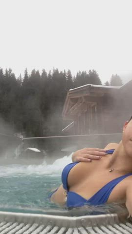 I got very horny in the pool I could not resist showing you my 18 year old body - free porn video