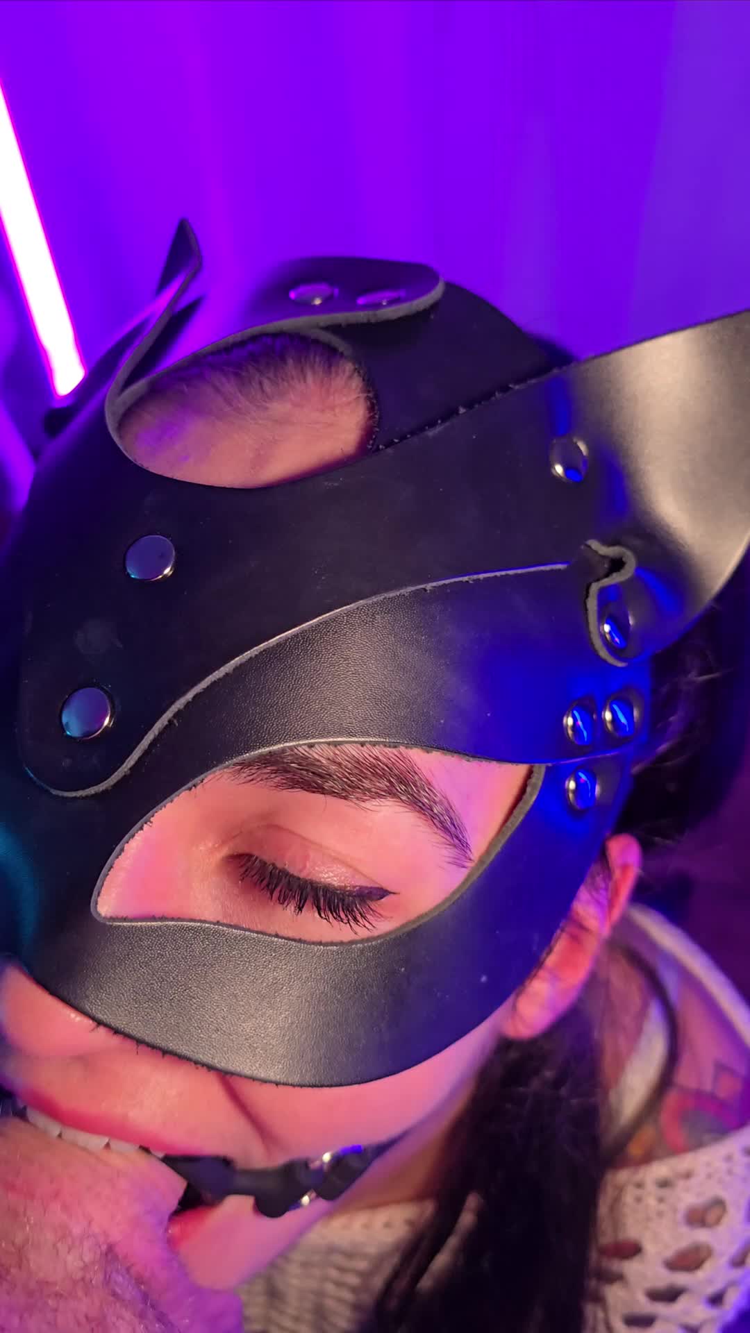 Good luck trying to gag me - free porn video