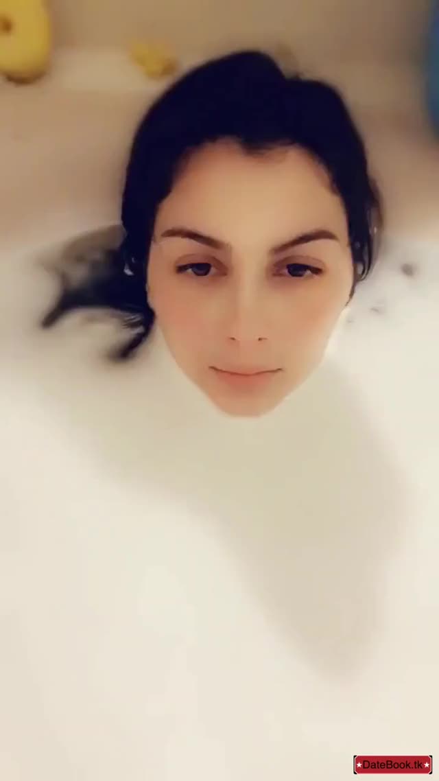 Anyone know the sauce? Not sure but might be Valentina Nappi. - free porn video