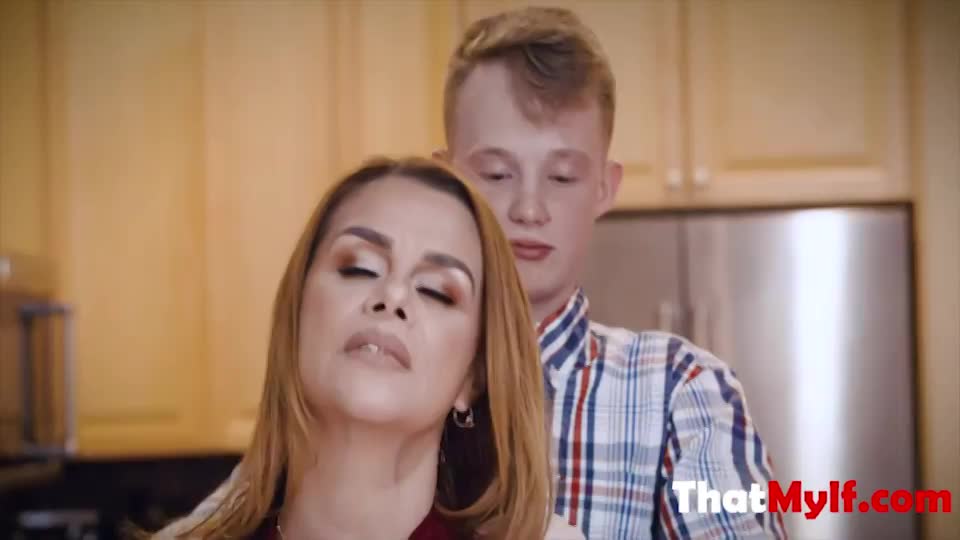 Mom Loves Her Sons Massages - Juliet Russo - free porn video