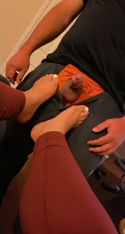 How I greet him after he’s had a long day at work 🦶🏼🍆🥜 - free porn video