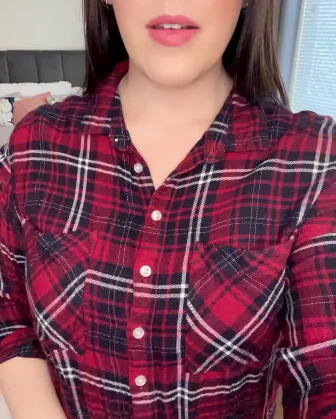 There’s something about unbuttoning a shirt… - free porn video