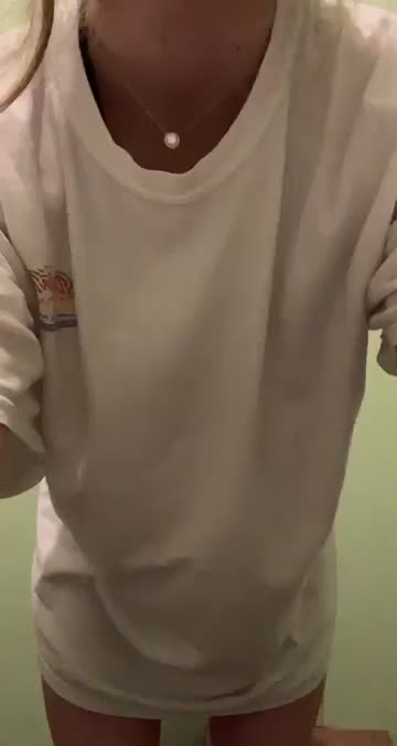 I never wear panties in public - free porn video