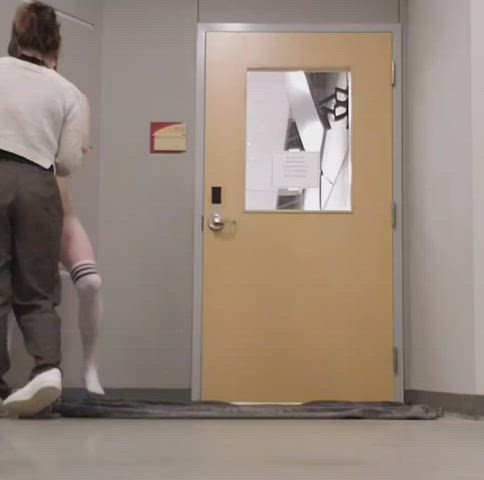 Anyone know please? - free porn video