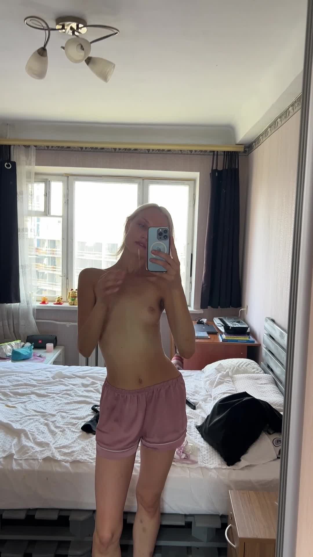 Tell me your dick size and I’ll say if we’d be a good fit - free porn video