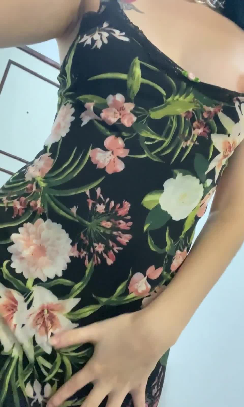 [f] My husband left home, do you want to come here? - free porn video