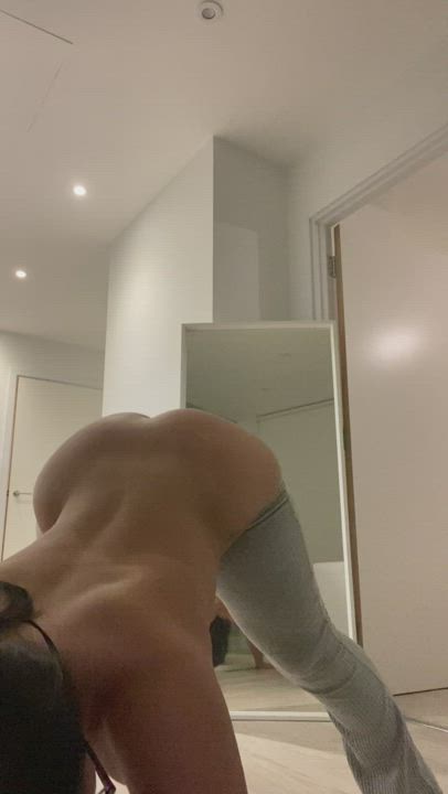 Doing my daily stretches - free porn video