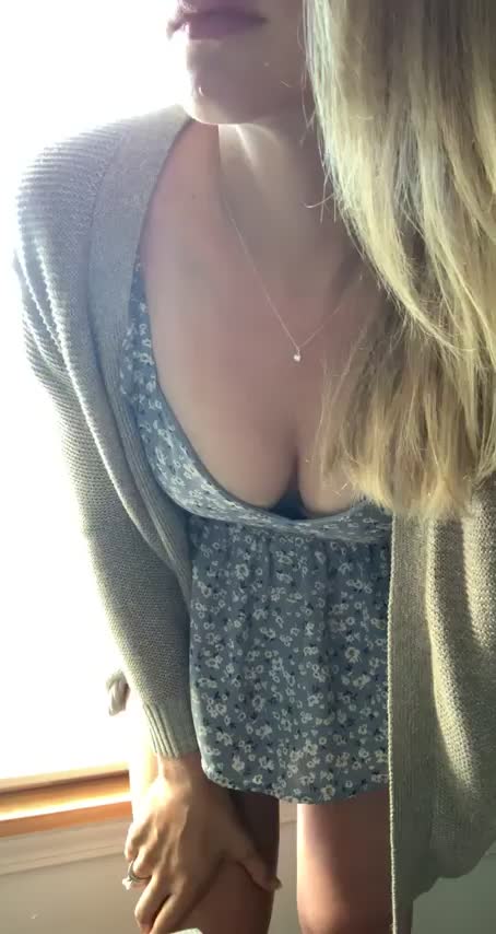 I’m crushing my Monday. Are you crushing on me? - free porn video