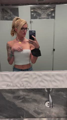 Finally got a date night out sans kids…and of course, I got a little naughty in the restaurant restroom! - free porn video
