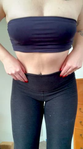 tease my pussy through my leggings and suck on my swollen tits 😇 - free porn video