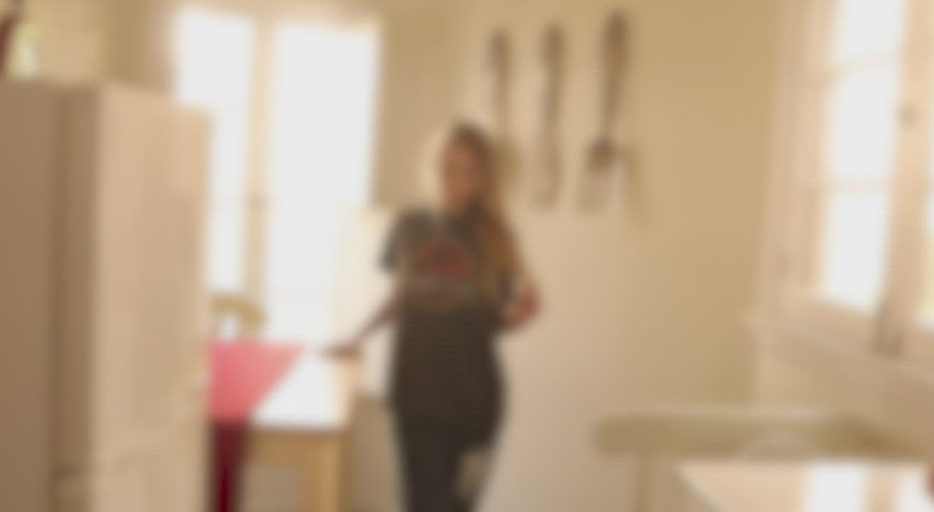 Riley Anne - free porn video