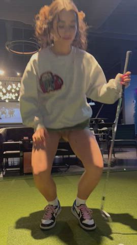 hole 1 or 2? ⛳️ [gif] - free porn video