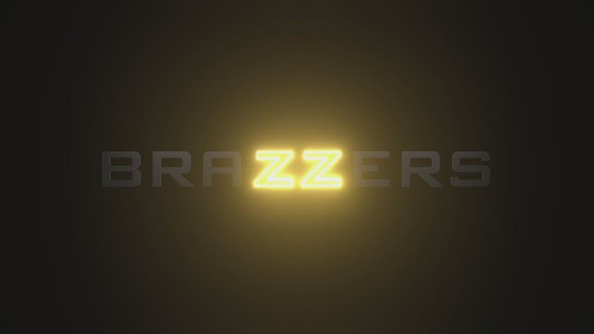 Brazzers - Angel Youngs - Groped Live And On Location - free porn video