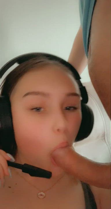 This 19yo mouth is always available - free porn video