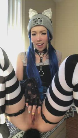 Melt your brain gooning to tongues - free porn video