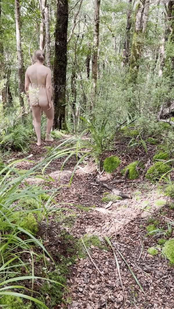 Pale classy nudist milf hiking down the trail - free porn video