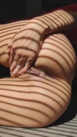 I love the way the sun hits my nude body - free porn video
