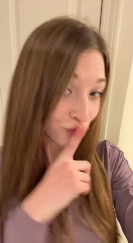 Wanna be friends with pussy eating benefits☺️ - free porn video