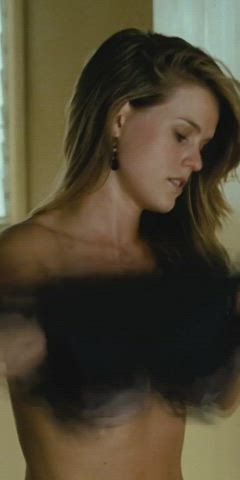 Alice Eve has a perfect pair - free porn video