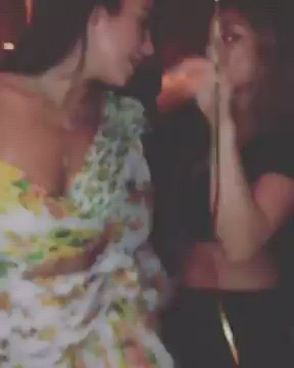 Dua Lipa knows her body - free porn video