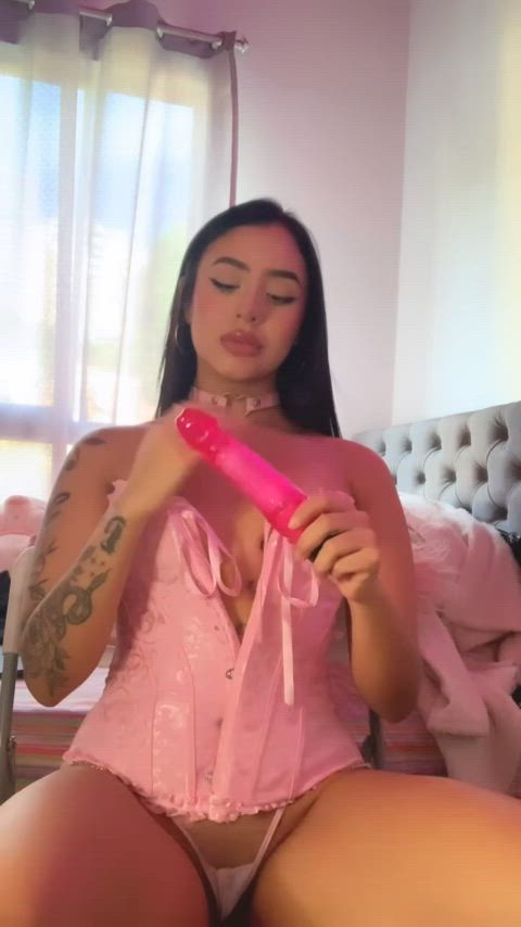 Imagine this huge dildo in my tiny pussy - free porn video