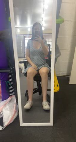 Having some fun in the back office at work - free porn video