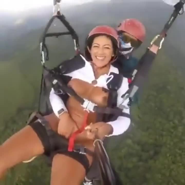The pilot didnt noticed - free porn video
