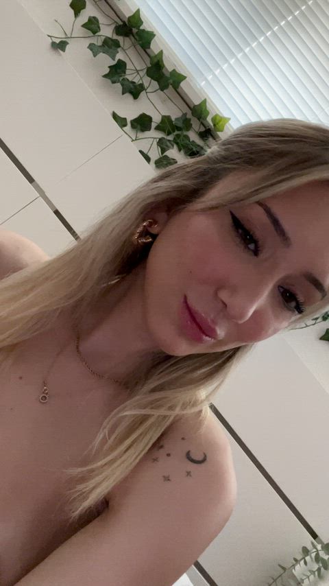 I'm alone right now. Are you thinking what I'm thinking? - free porn video