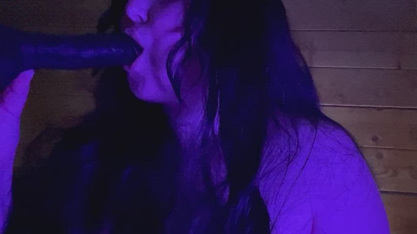I love things in my mouth, I just wish it was the real thing - free porn video
